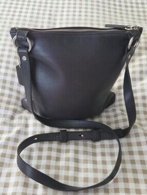 Vintage Coach 9457 Chelsea Slim Mahogony Crossbody Leather Bag + Hang Tag